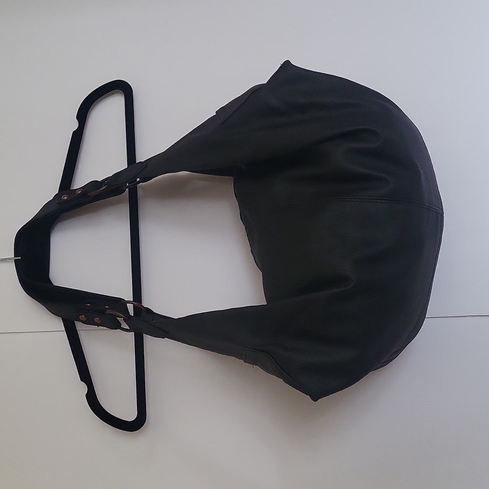 NWOT Maurices Black Vegan Pebble Leather Hobo/Backpack - Picture 1 of 8